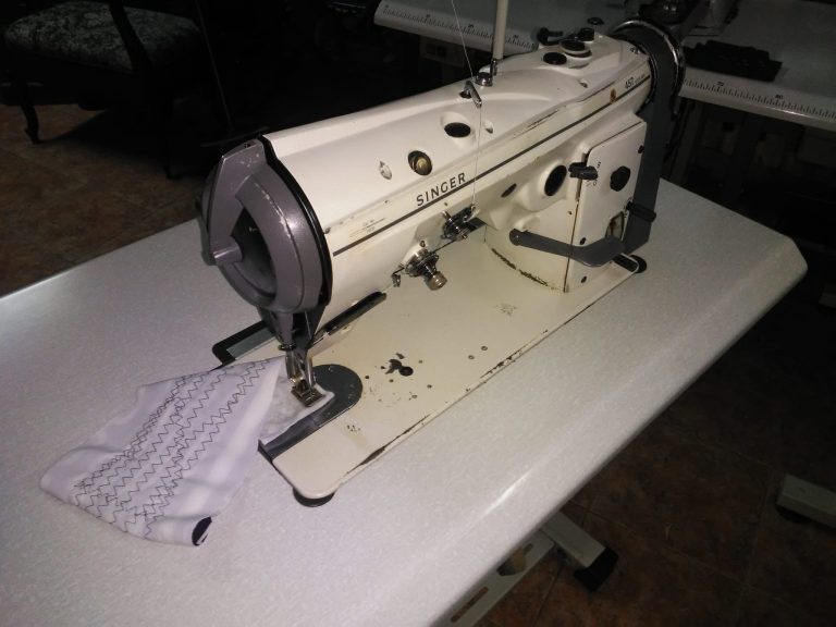 Máquina Zig Zag SINGER 457 - Imagen 3