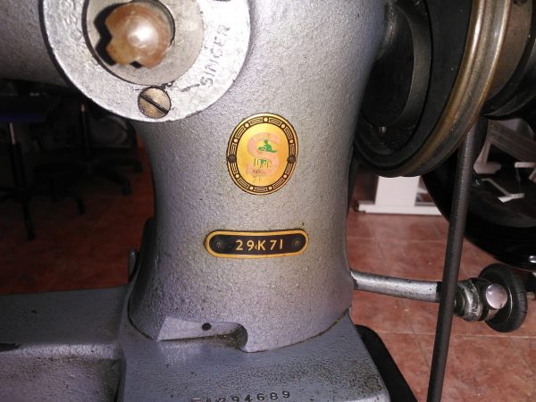 Máquina zapatera SINGER 29K - Imagen 2